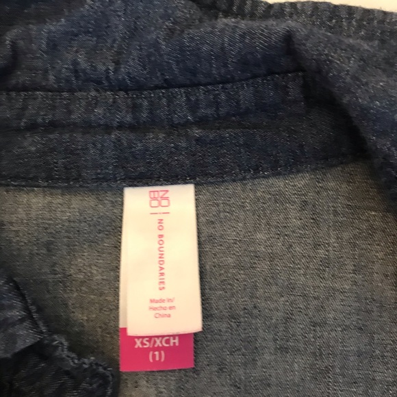 Denim Style Button Down Long Sleeve Shirt 👕 - Picture 4 of 4